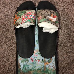 Men’s Gucci Tian Slide Sandals, Size 10.